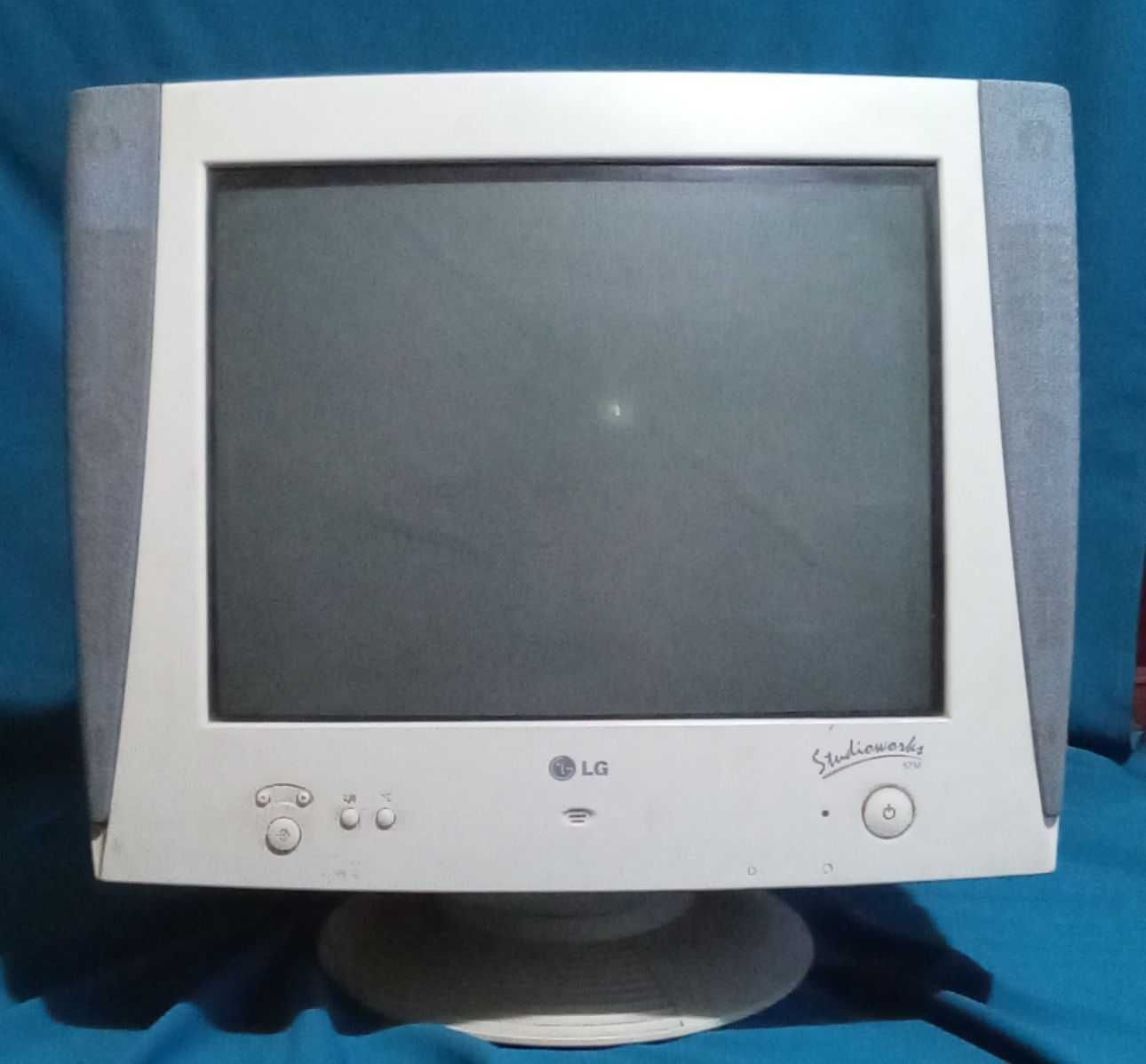 Монитор LG StudioWorks 57M