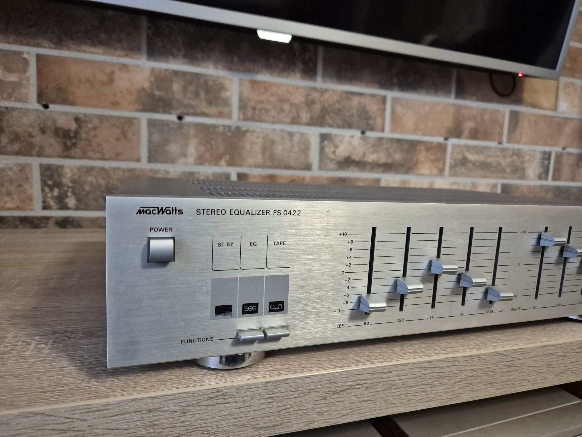 Korektor Diora FS 0422 (Macwatts)