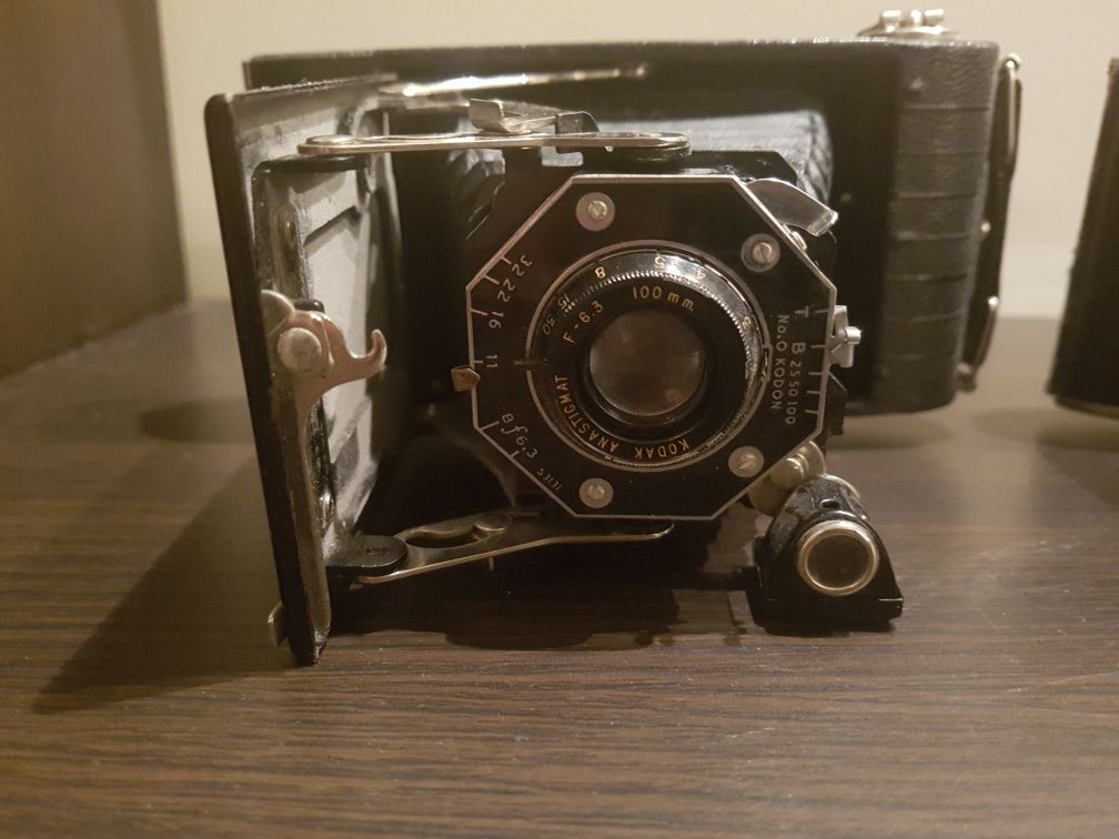 Antyki stare aparaty fotograficzne