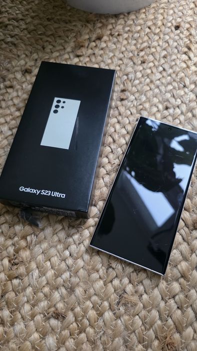 Samsung S23 Ultra używany stan b.dobry plus