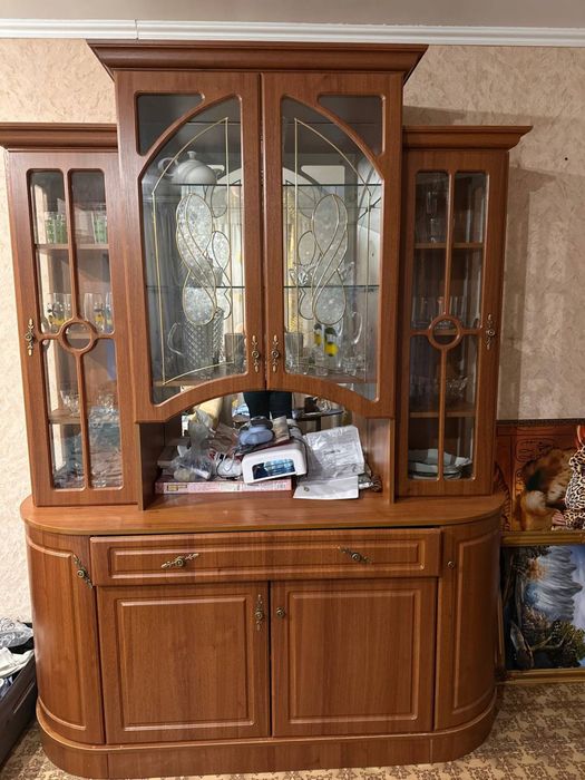 Антикварный шкаф с гостинную столовую кухонный шкаф гарнитур мебель