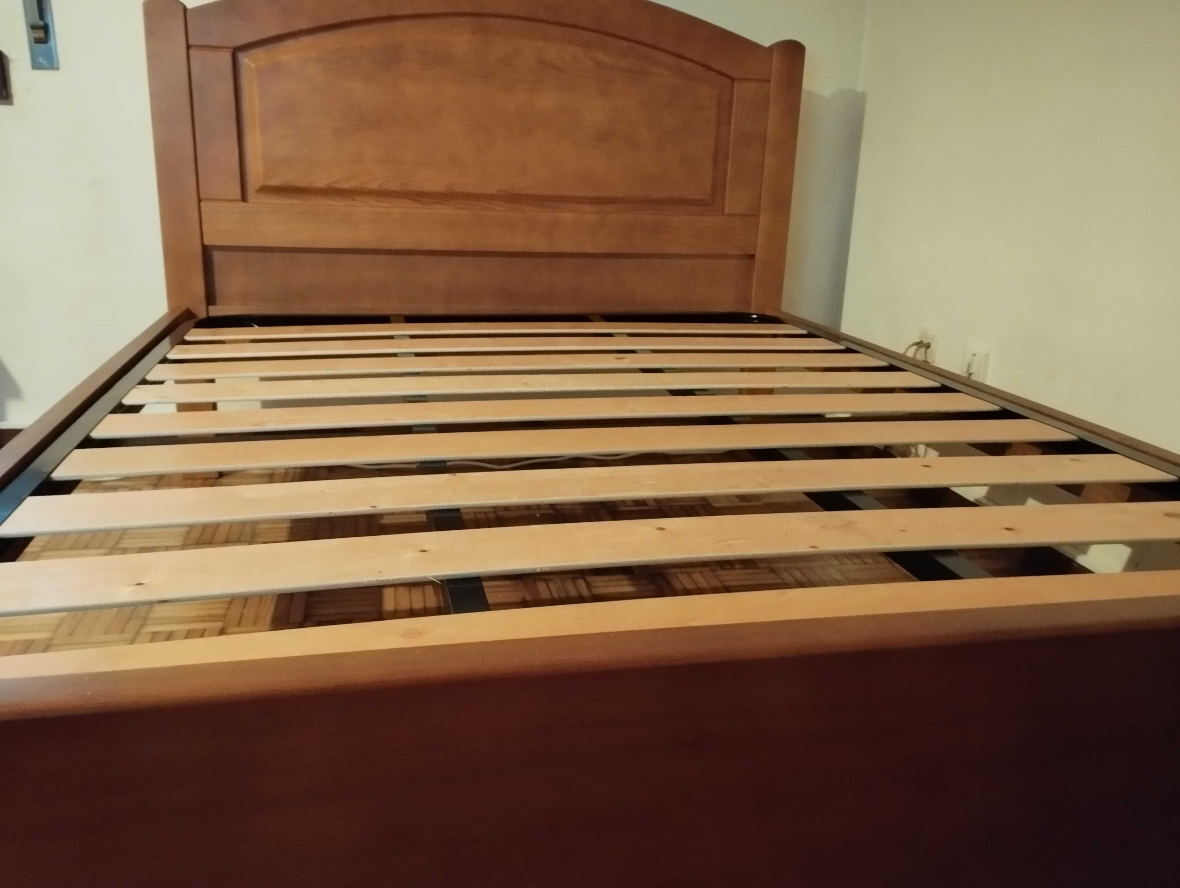 Cama madeira massica