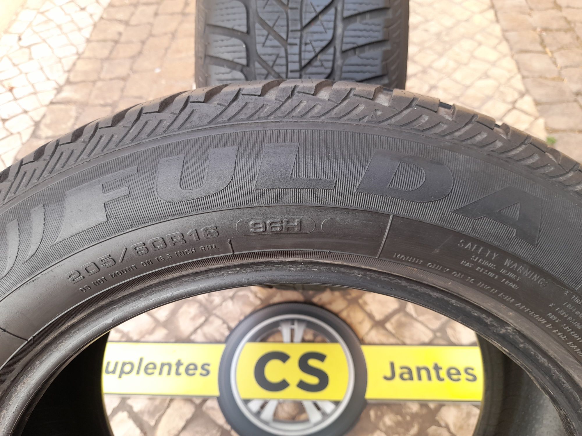 2 Pirelli 205/60R16 96H M+S Sotozero, 2 pneus 205/60R16 Fulda Kristal