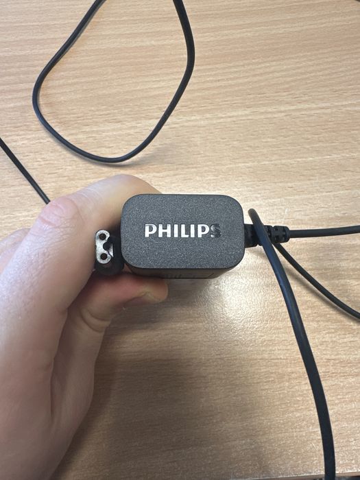 Ladowarka Philips model: HQ8505