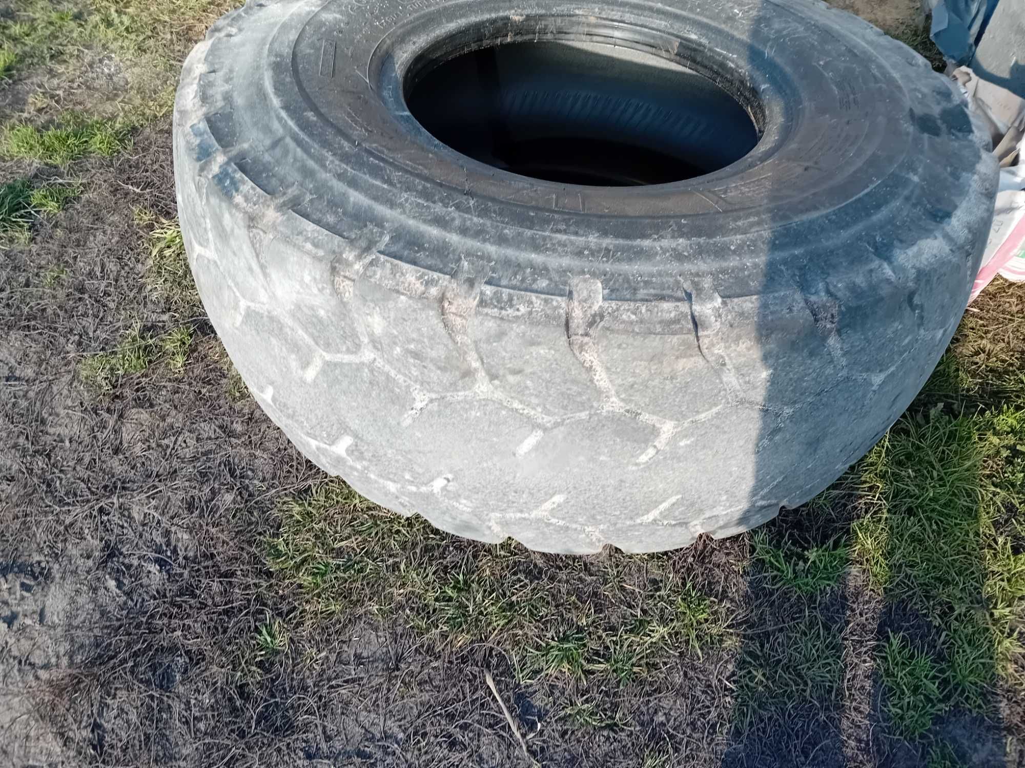 Opony   VJT 20.5 R25 Bridestone 4 sztuki ładowarki przyczepy opona