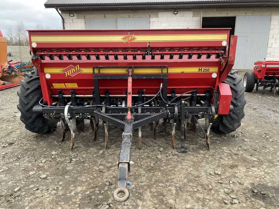 Сівалка дискова 2.5м ЮКО з міндобривом є сіялка сімульта туме