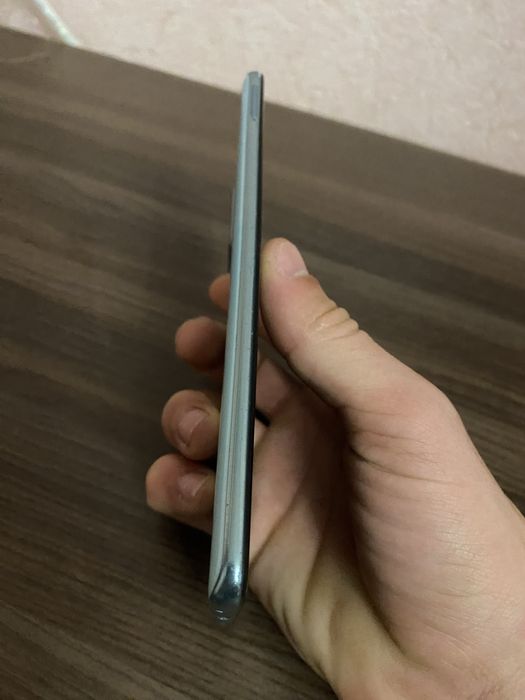 Продам Самсунг а71 2020року