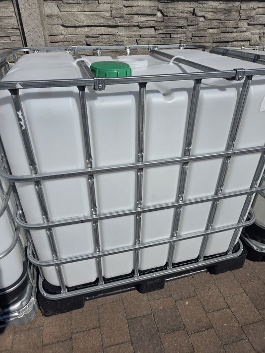 Dowóz wody na budowę Zbiornik 1000L Transport Woda