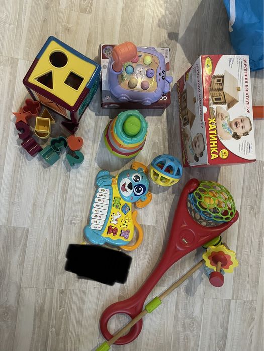 Лот іграшок каталка сортер мяч брязкальце музичне піаніно limo toy