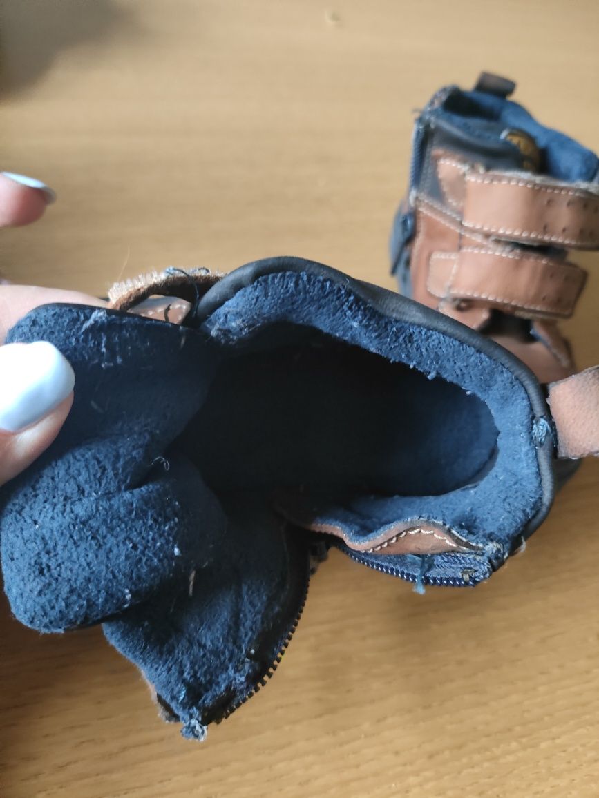 Buty Lasocki jesień zima r.25