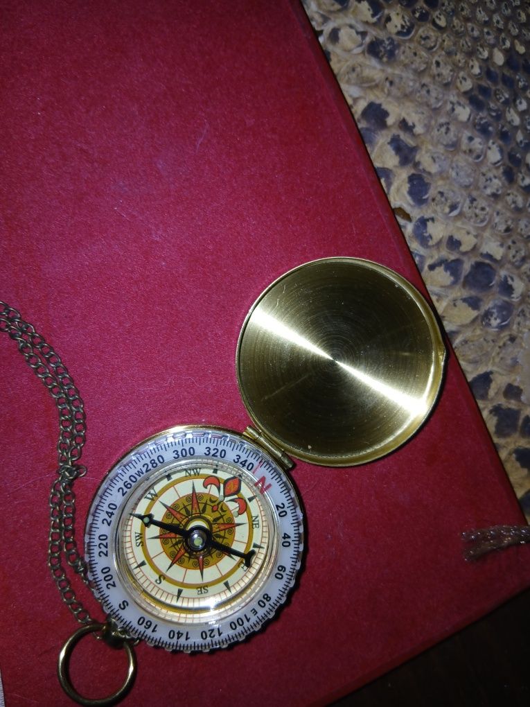 Bússola nova por  15 € cada