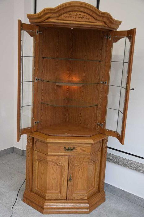 witryna narożna - jak nowa