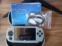 Consola PSP com bolsa, capa protetora, câmara e cabo de carregamento