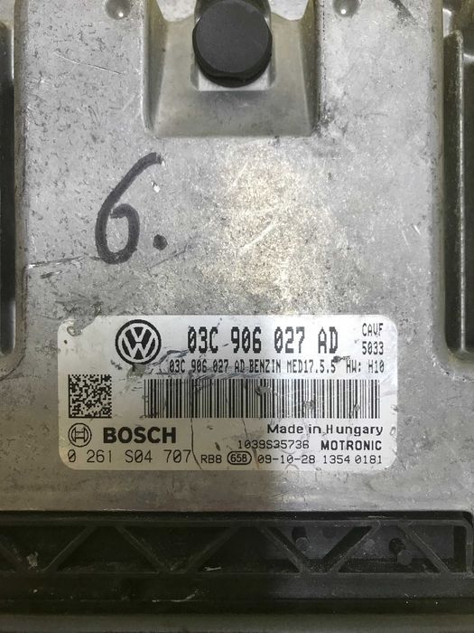 Блок управління двигуном Volkswagen Golf 0261S04707 03C906027