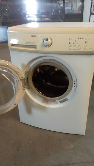 Maquina de lavar roupa