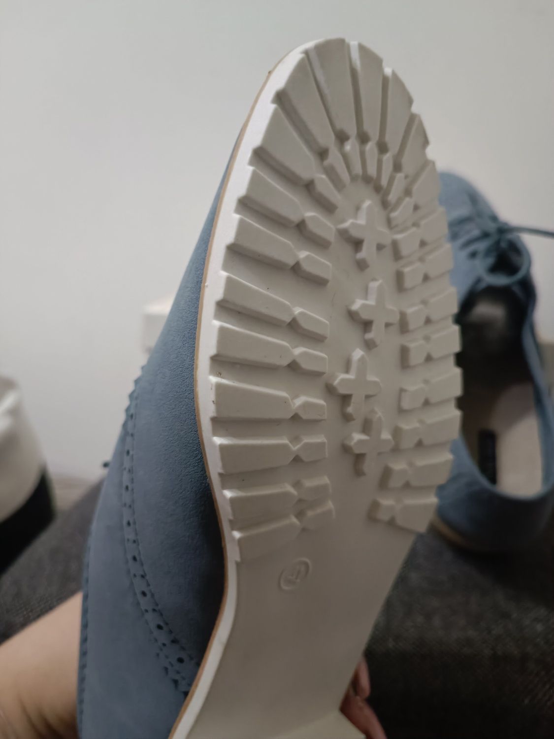 Piękne buty jezzówki niebieskie rozmiar 41