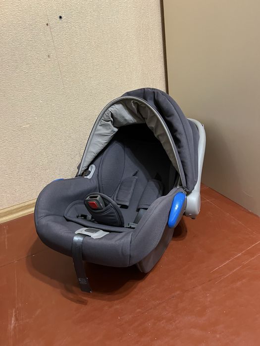 Продам дитяче автокрісло