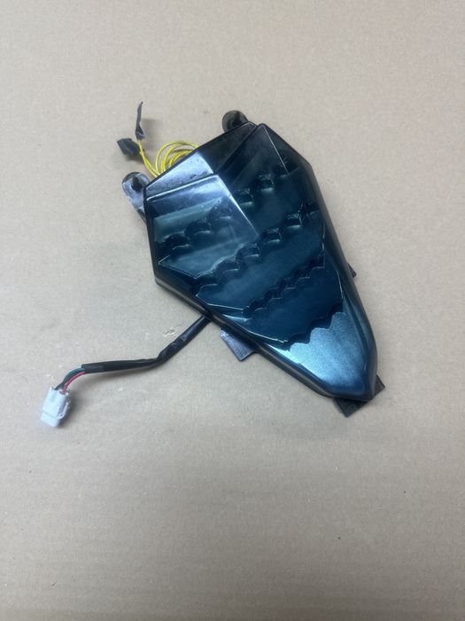 Yamaha R6 RJ11 Lampa Tył Tylna