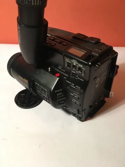 SONY video camera S8-AF precision CCD-TR 705E e acessórios - 1983