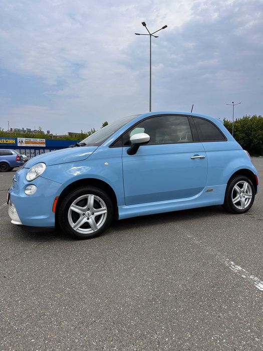 Fiat 500e рестайлінг 2016 рік