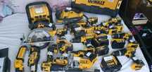 DeWALT Milwaukee 10.8 , 18v