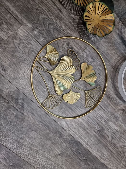 Dekoracja ścienna metalowy modrzew