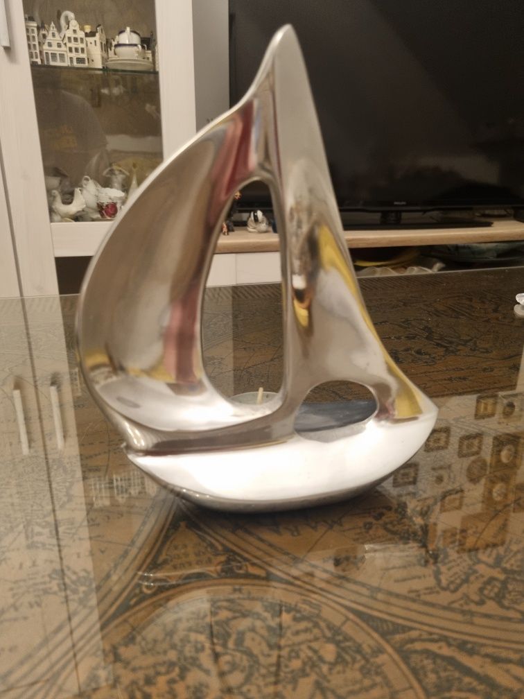 Świecznik marynistyczny/żaglówka  - odlew z aluminium