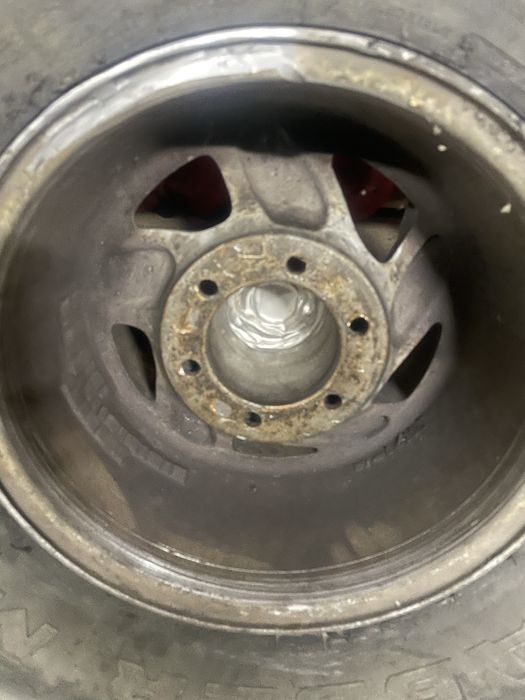 Продам резину 35X12.50RLTM/S з дисками.