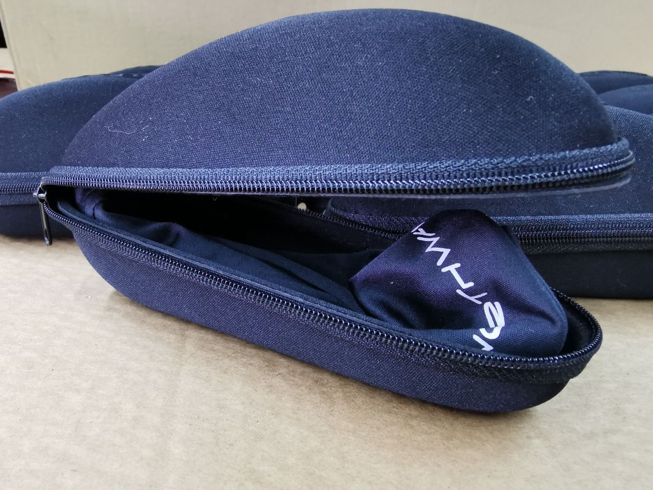 Etui na okulary przeciwsłoneczne Northwave,pakiet 12 sztuk
