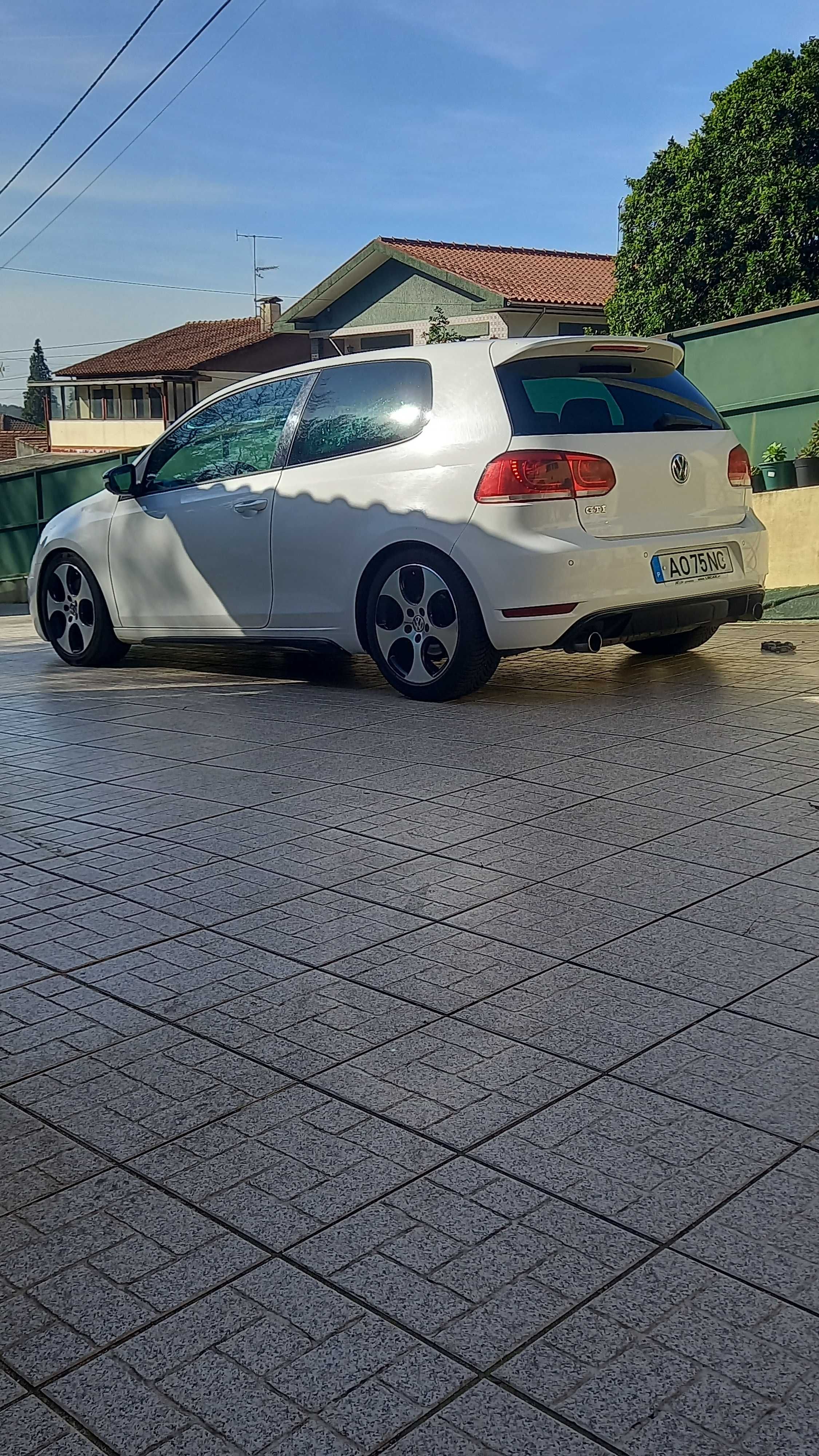 VW Golf 6 GTI 211cv