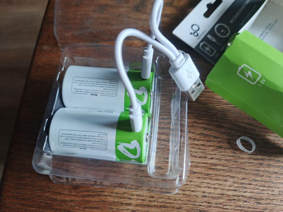 Sprzedam kpl. 2szt akumulatorków R20 ładowane USB-C 1.5V