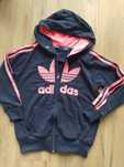 Granatowa bluza z kapturem 134