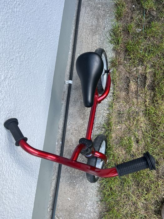 Rower rowerek biegowy chicco red bullet