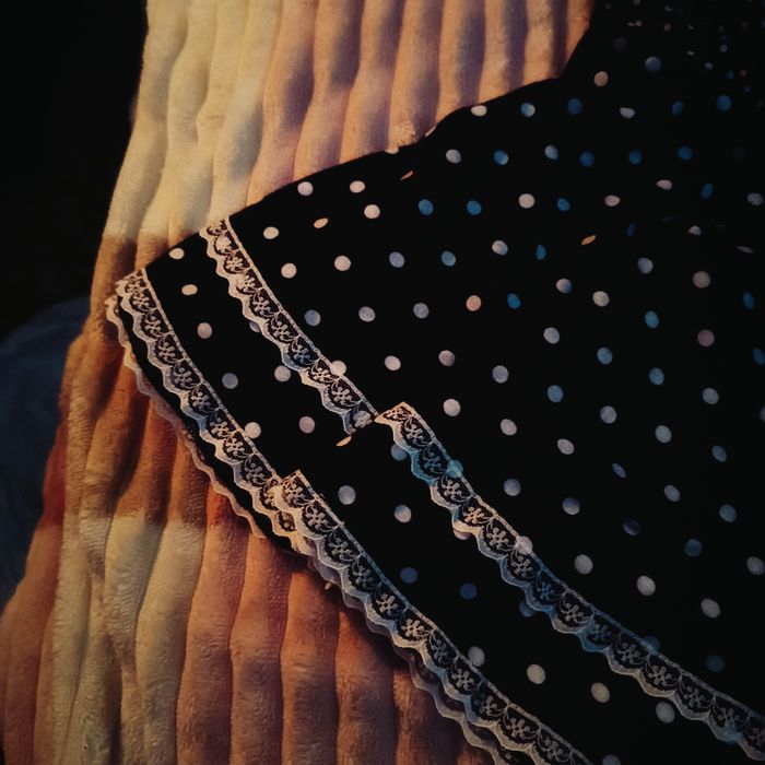 топ-маечка с кружевом! черная, бретельки, бант, горошек