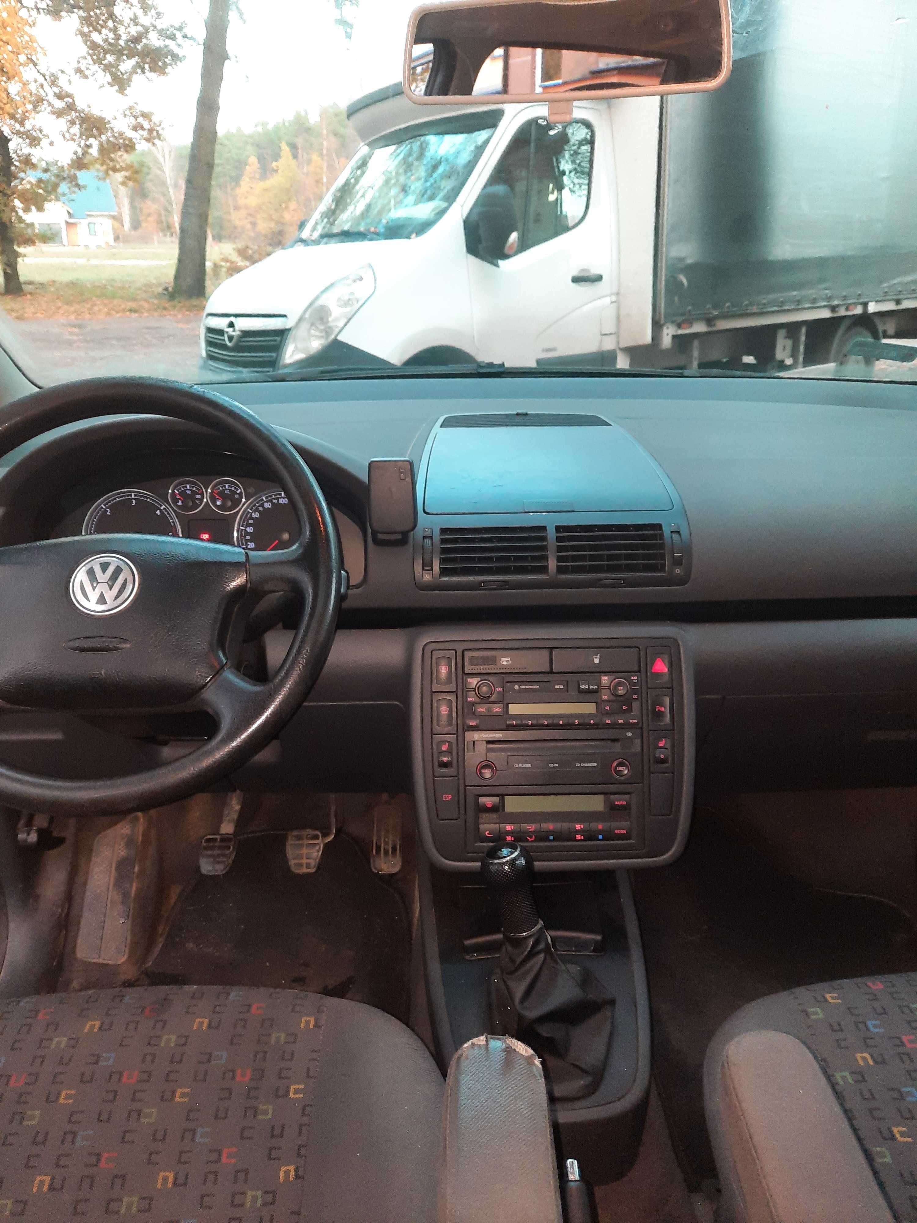 Volkswagen Sharan 2003 r 1,9 TDI 130 KM