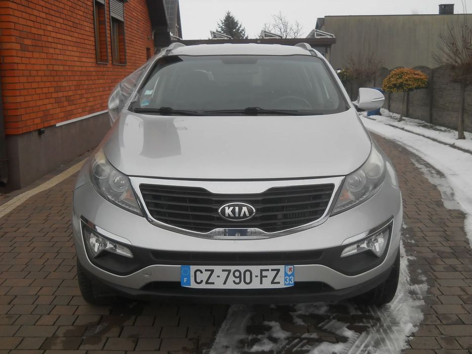 Kia Sportage Mały przebieg Klimatronik Kamera Hak