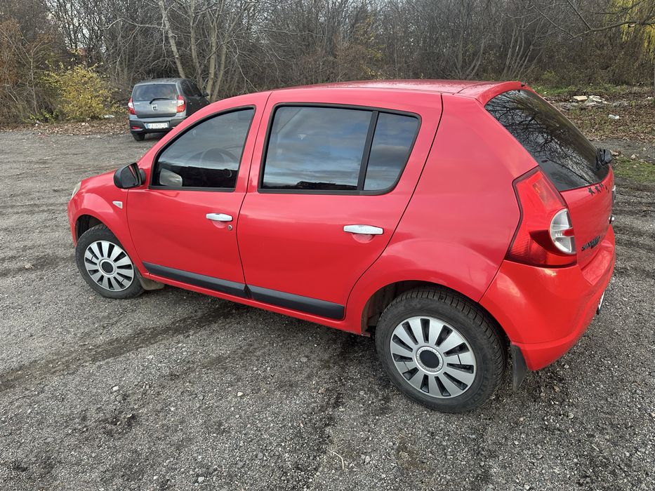 Dacia Sandero 1.4 , 2009 рік