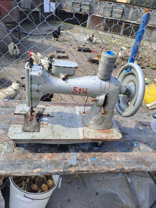 Продам Швейну Машину