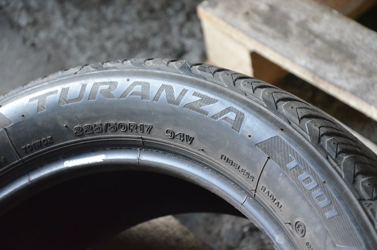 Резина шини колеса літо літні 225 50 r17 Gtyres