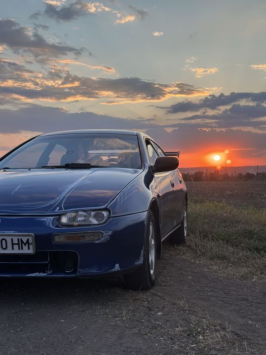 Продам своє авто Mazda 323 F