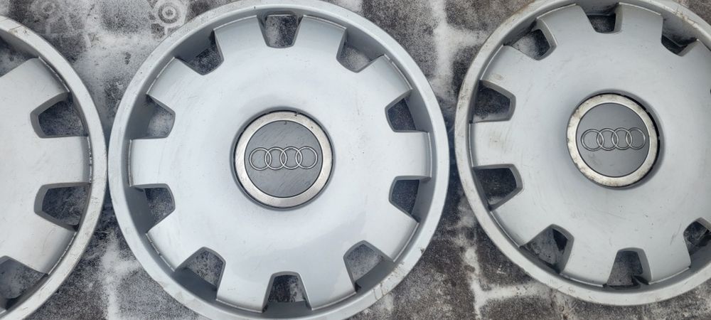 Ковпаки Audi оригінал r16