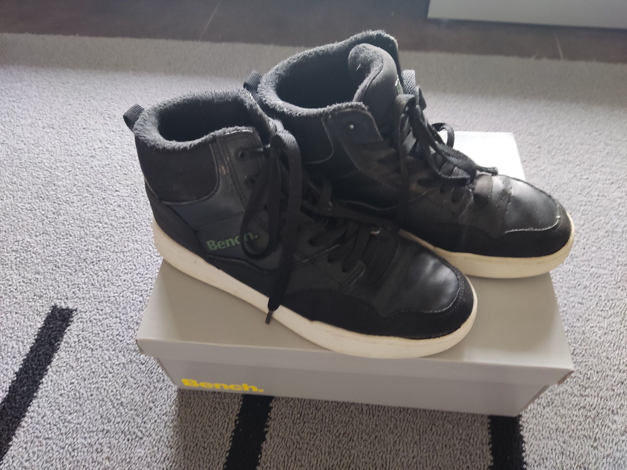 Buty zimowe sneakersy Bench r.37