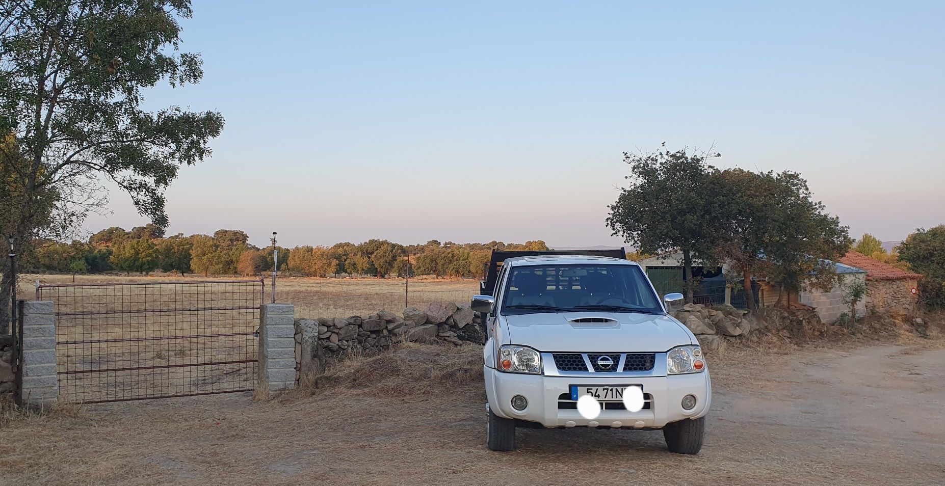Nissan pikup 4x4