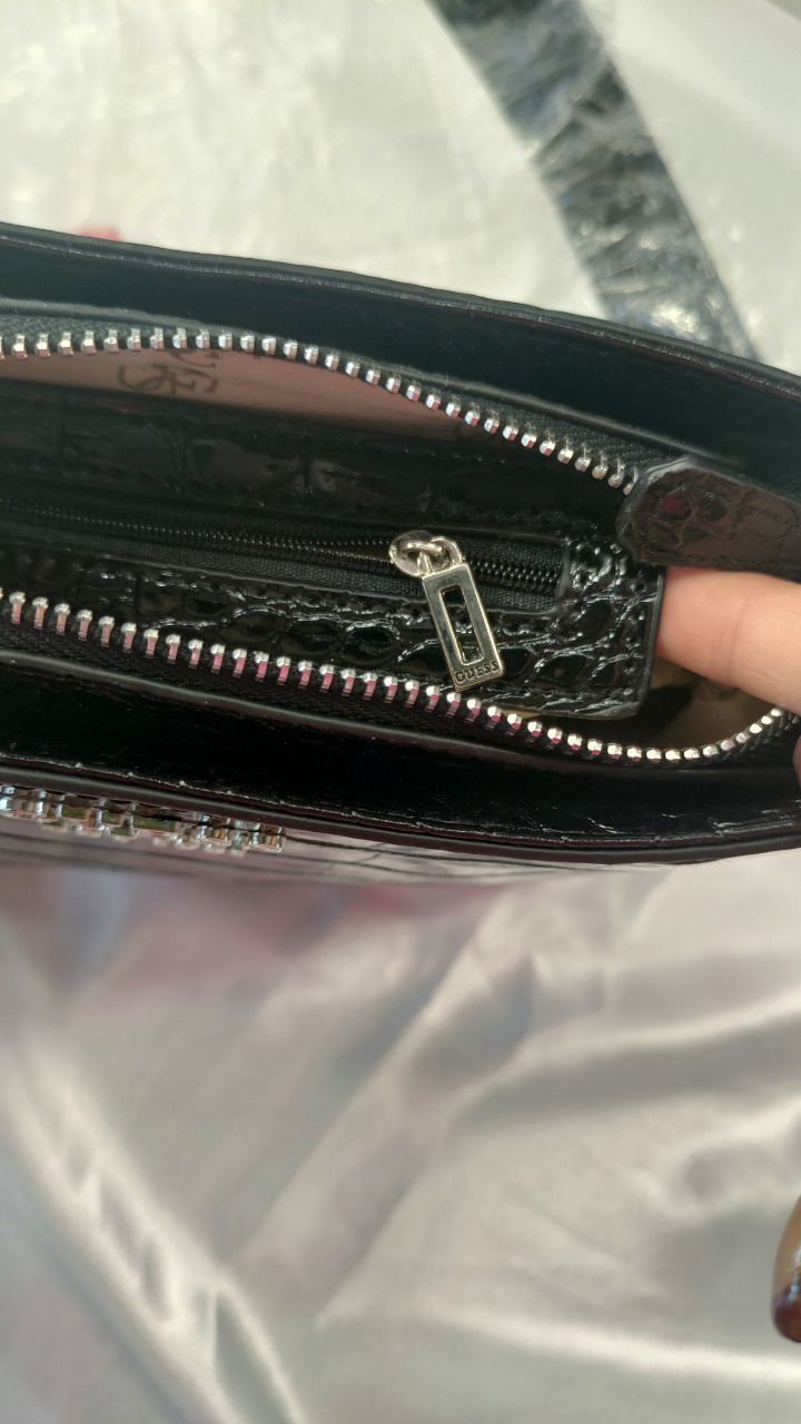 Сумка Guess  багет. Сумка гуес в стилі crocodile