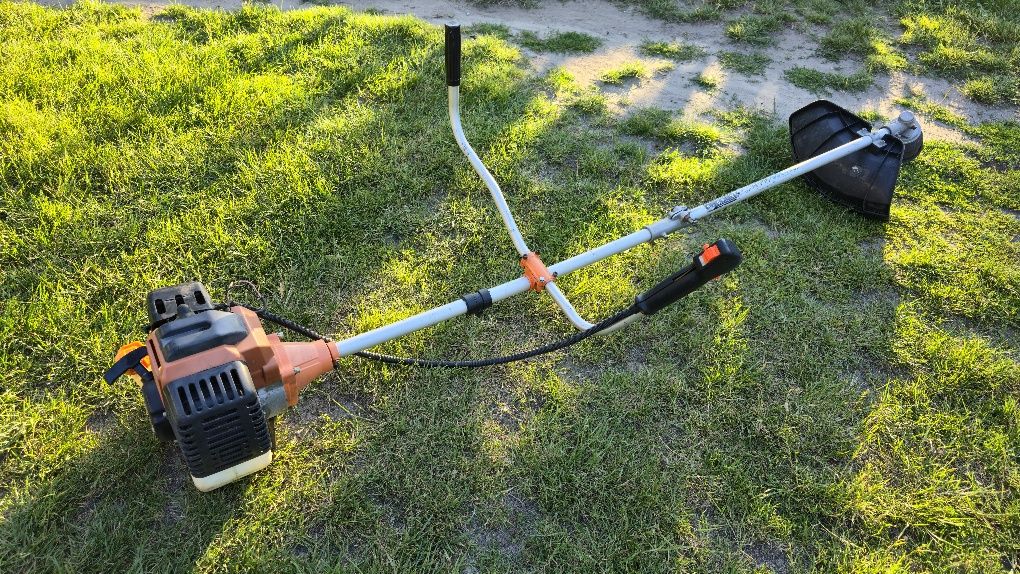 Kosa spalinowa marki FOXTEC