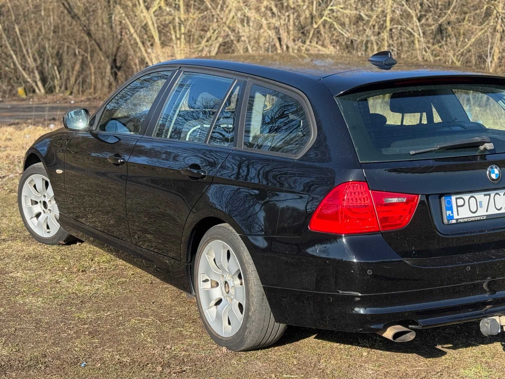BMW e91 seria 3 318d Touring Navi Hak rok 2011