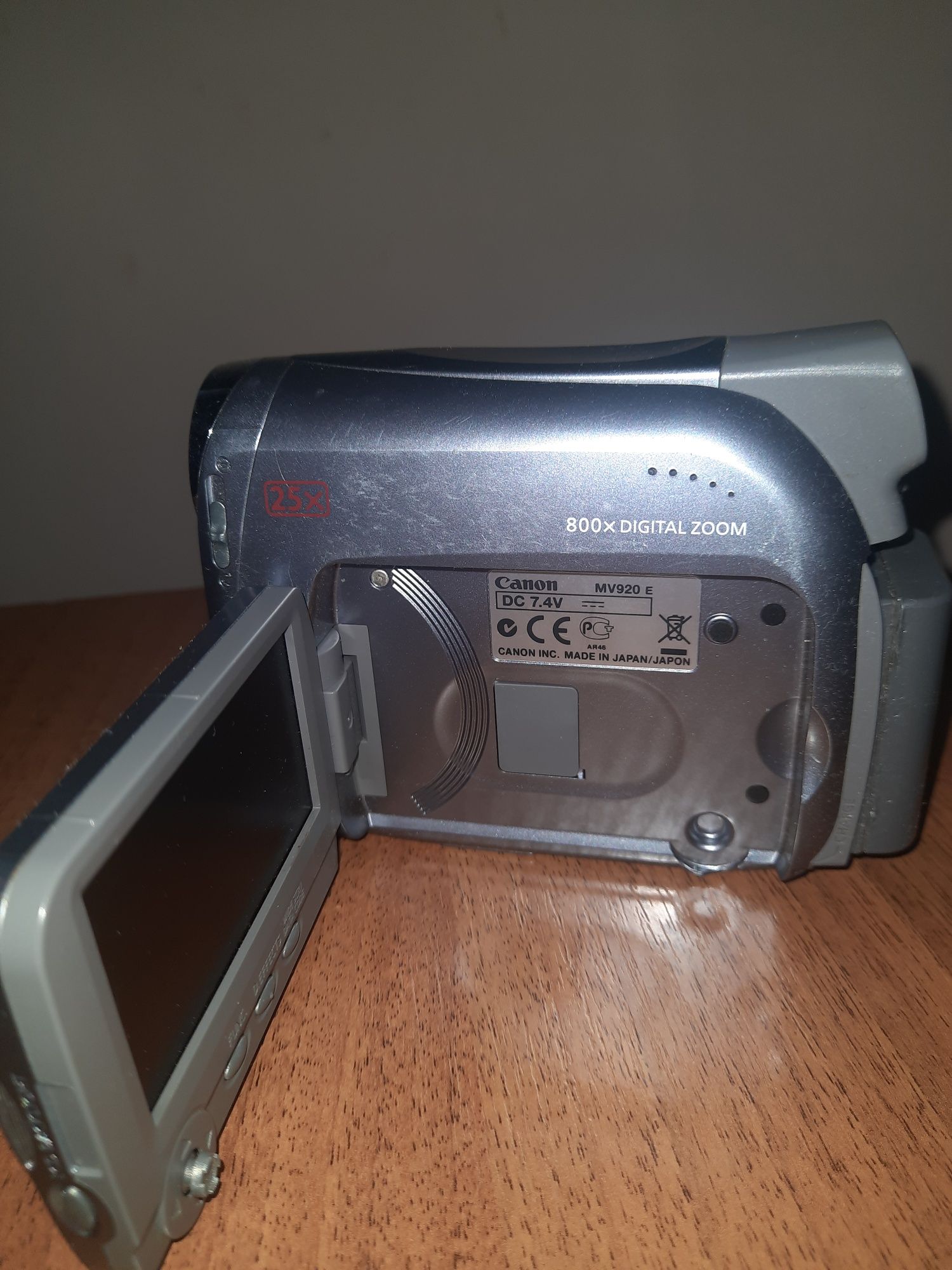 Відео камера Canon