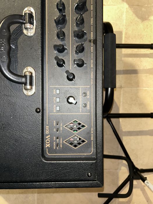 Amplificador de Guitarra VOX AV30