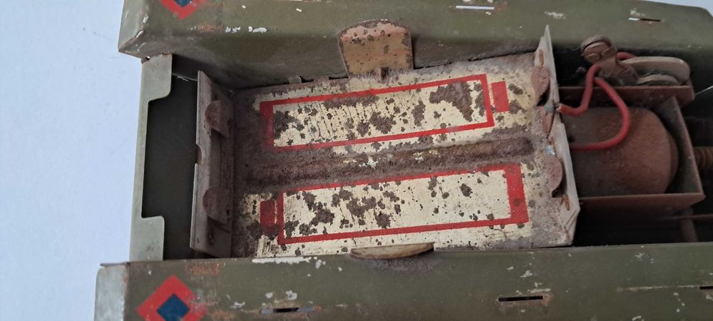 Czołg RS 51 blaszana stara zabawka T34 RS51