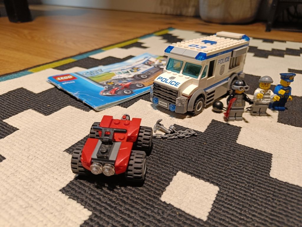 LEGO City 60043 furgonetka policyjna